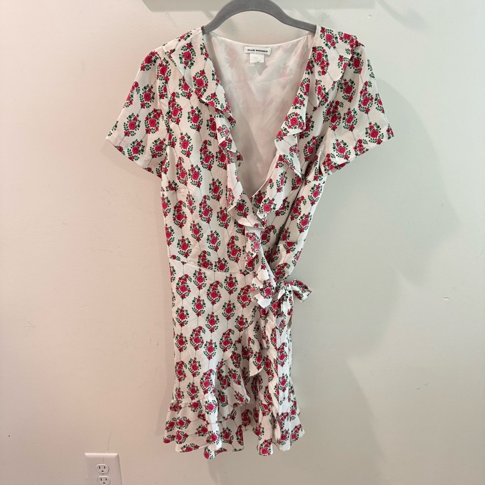 Club‎ Monaco Silk Wrap Dress Pink Green Floral Ruffle Short Sleeve White Size 2